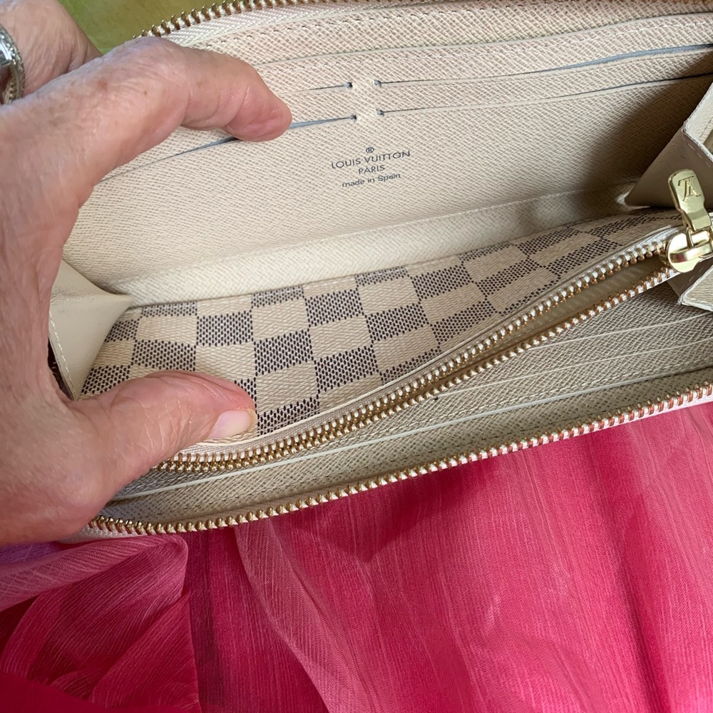 Louis Vuitton Clémence  Wallet - Picture 9 of 13